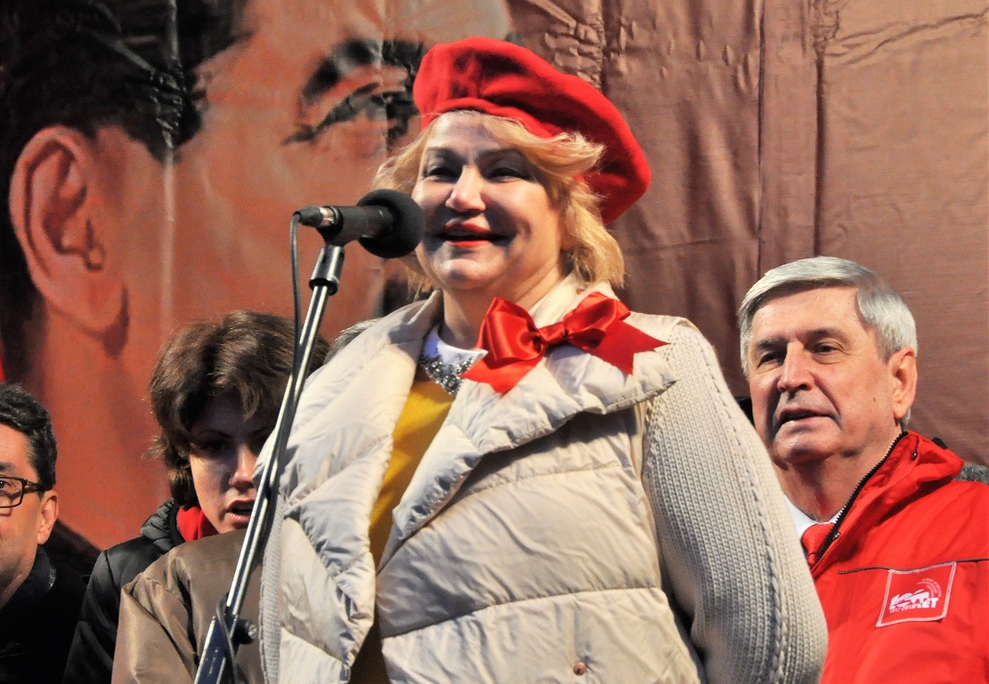 100-летию Великого Октября – Слава!