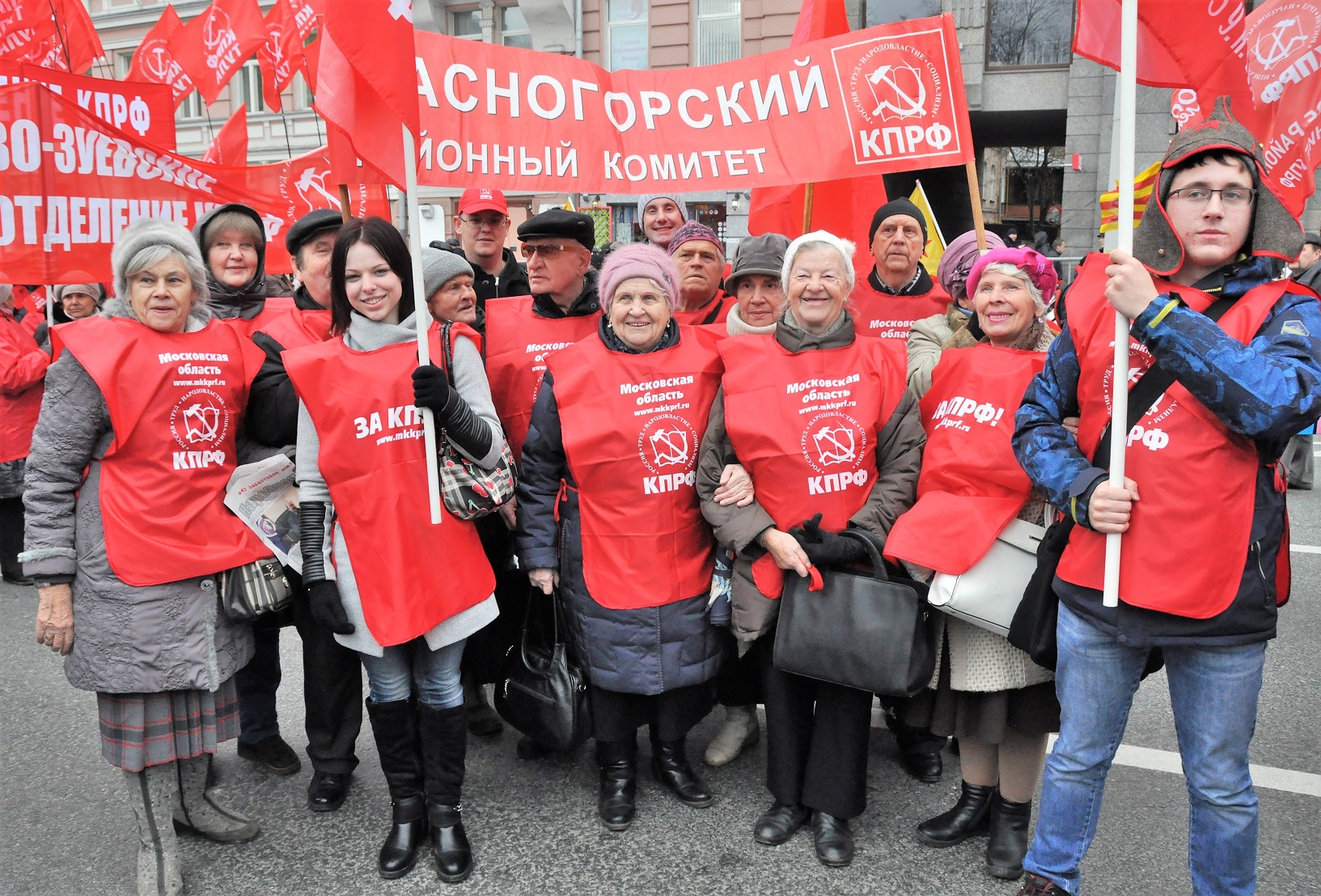 100-летию Великого Октября – Слава!