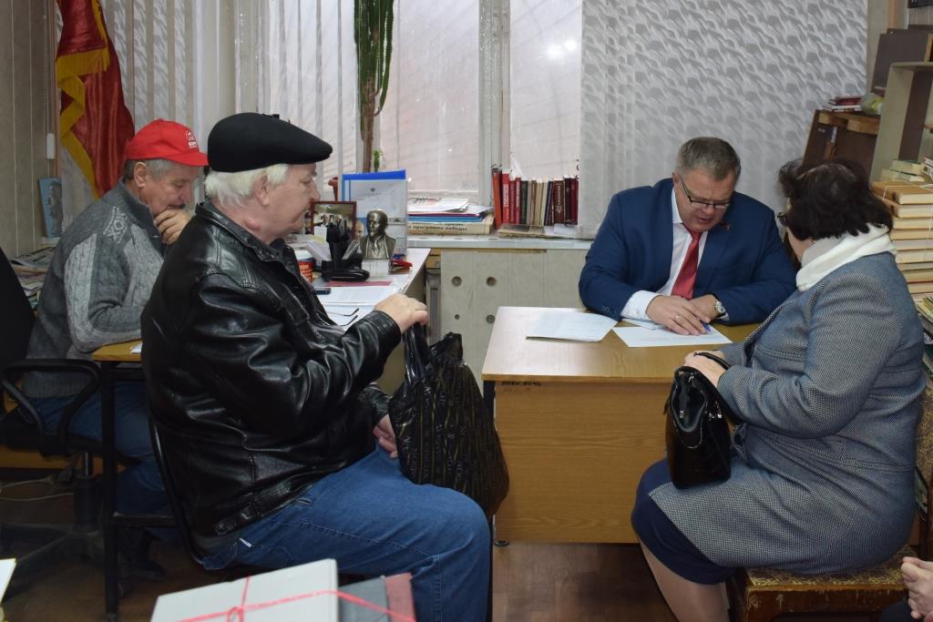 Депутат Мособлдумы Александр Наумов провел прием жителей в Серпуховском муниципальном районе