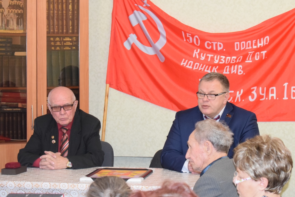 В г.о. Протвино прошла встреча депутата Мособлдумы Александра Наумова с Советом городской организации Ветеранов и со старшими по домам