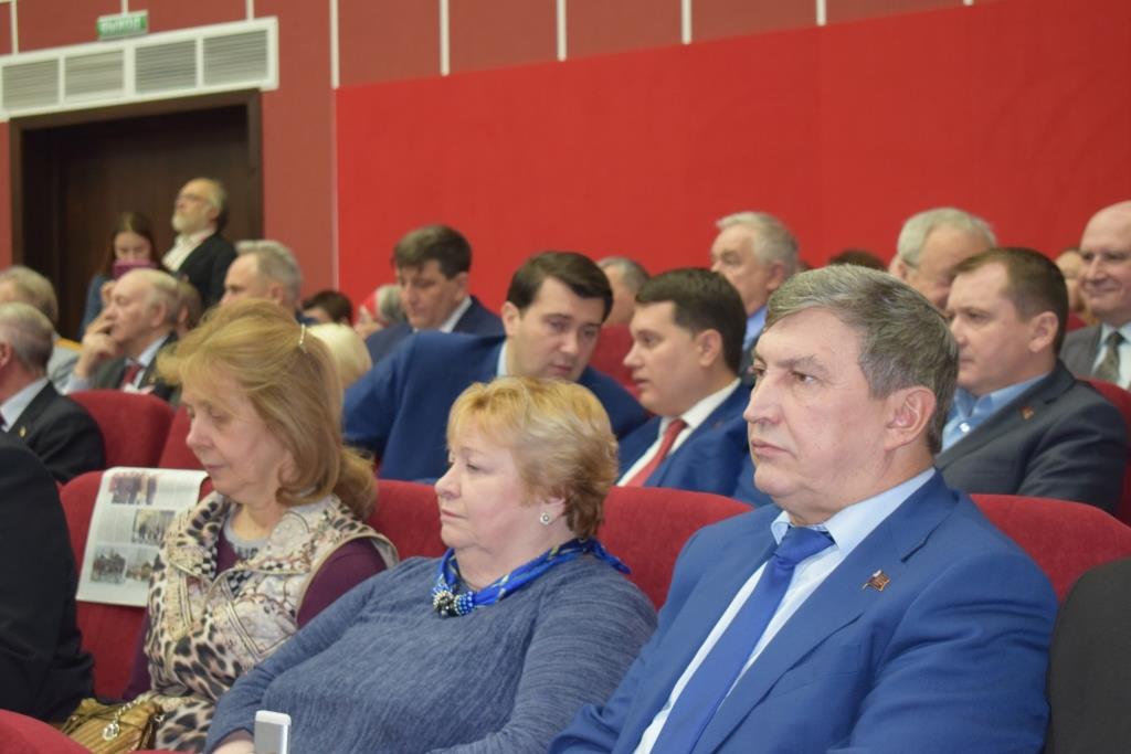 В Подмосковье открылся второй этап XVII съезда КПРФ