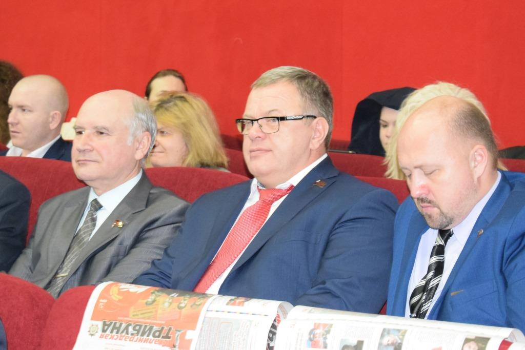 В Подмосковье открылся второй этап XVII съезда КПРФ