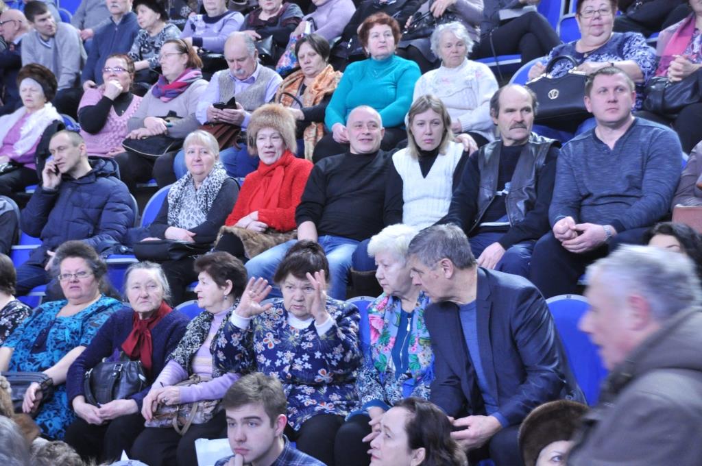 Кандидат в Президенты РФ от КПРФ и Народно-патриотических сил России Павел Грудинин встретился с жителями города Серпухова и Серпуховского района