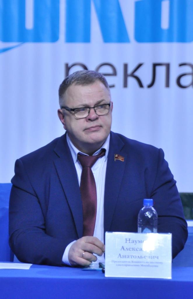 Кандидат в Президенты РФ от КПРФ и Народно-патриотических сил России Павел Грудинин встретился с жителями города Серпухова и Серпуховского района