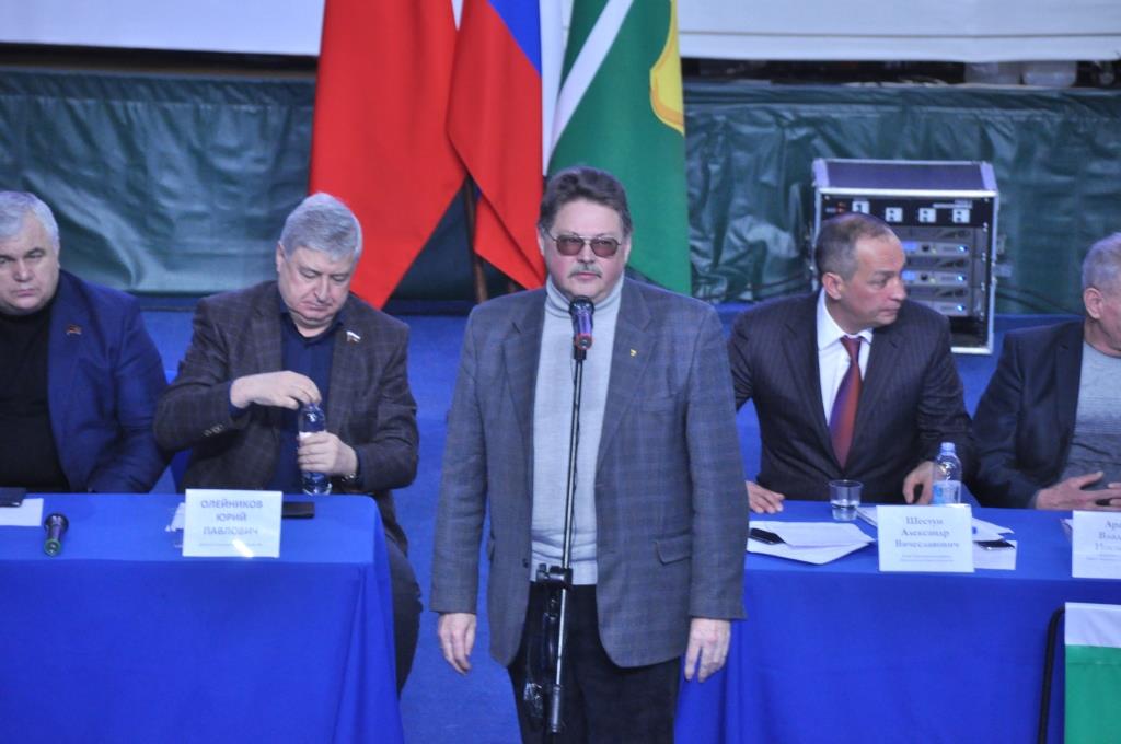 Кандидат в Президенты РФ от КПРФ и Народно-патриотических сил России Павел Грудинин встретился с жителями города Серпухова и Серпуховского района