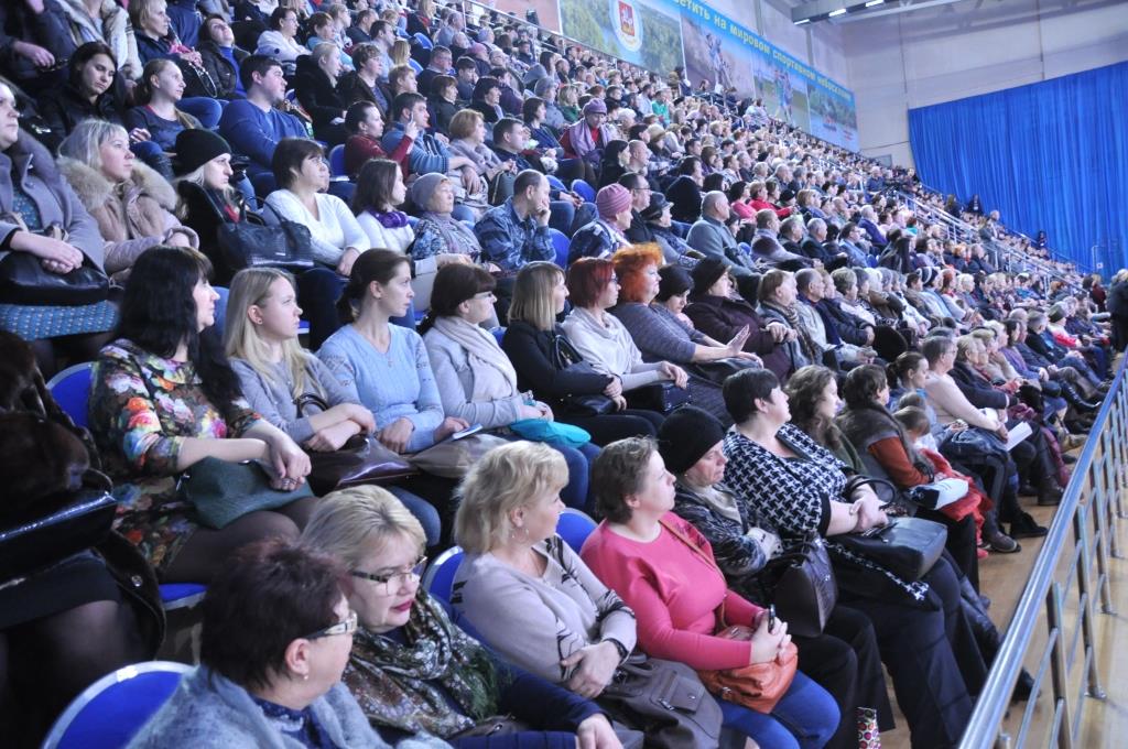 Кандидат в Президенты РФ от КПРФ и Народно-патриотических сил России Павел Грудинин встретился с жителями города Серпухова и Серпуховского района