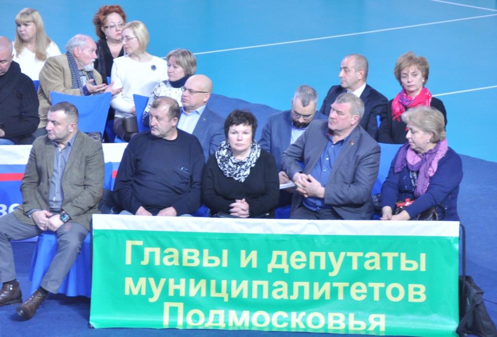Кандидат в Президенты РФ от КПРФ и Народно-патриотических сил России Павел Грудинин встретился с жителями города Серпухова и Серпуховского района