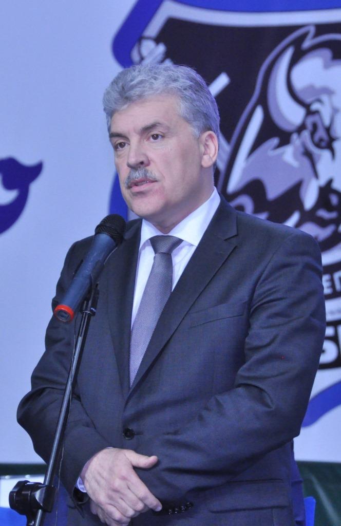 Кандидат в Президенты РФ от КПРФ и Народно-патриотических сил России Павел Грудинин встретился с жителями города Серпухова и Серпуховского района