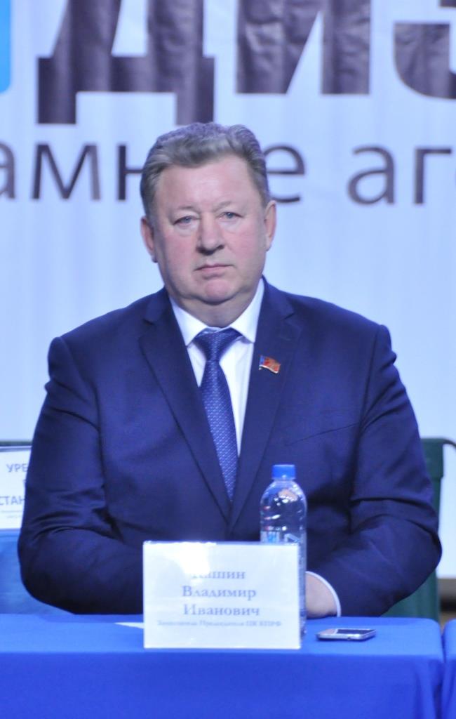 Кандидат в Президенты РФ от КПРФ и Народно-патриотических сил России Павел Грудинин встретился с жителями города Серпухова и Серпуховского района