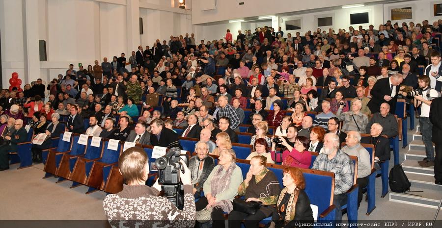 «Новосибирск – за Грудинина!». Народный кандидат продолжает рабочую поездку по Сибири