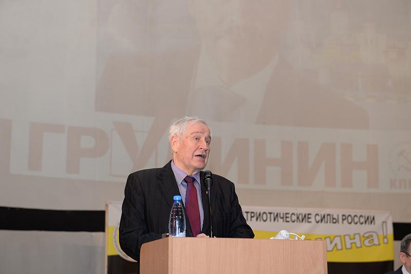 Павел Грудинин провел встречу с жителями Краснообска