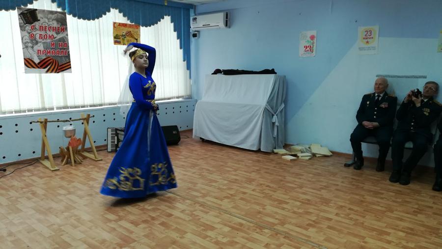 Пионеры из Подольска провели встречу с ветеранами Великой Отечественной войны