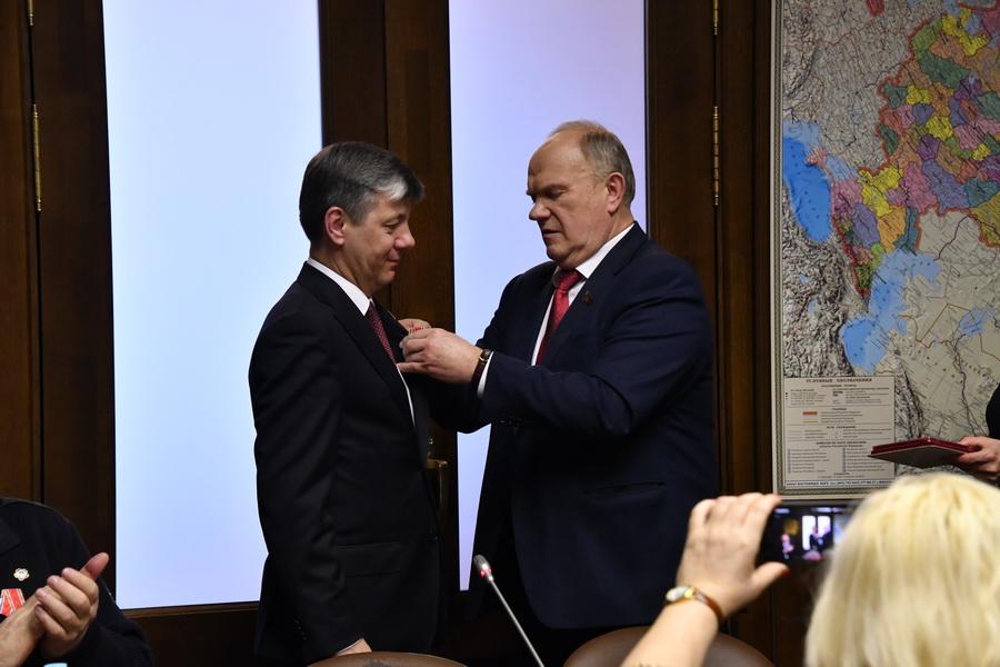 Фракция КПРФ приняла к рассмотрению пакет законопроектов народного кандидата в Президенты Павла Грудинина