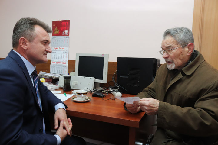 Депутат Мособлдумы Василий Мельников провел прием жителей в Черноголовке