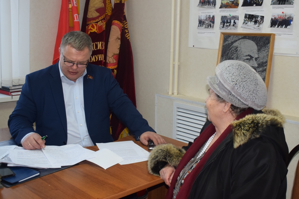 Депутат Мособлдумы Александр Наумов провел прием граждан в г.о. Домодедово