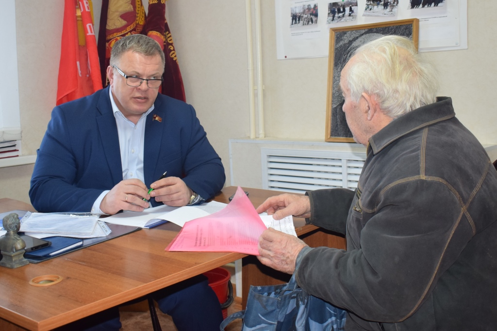 Депутат Мособлдумы Александр Наумов провел прием граждан в г.о. Домодедово
