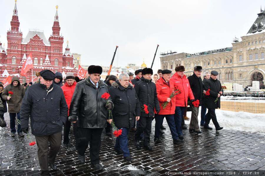 Г.А. Зюганов: Учиться у Сталина!