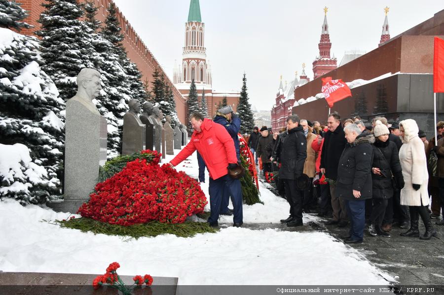Г.А. Зюганов: Учиться у Сталина!