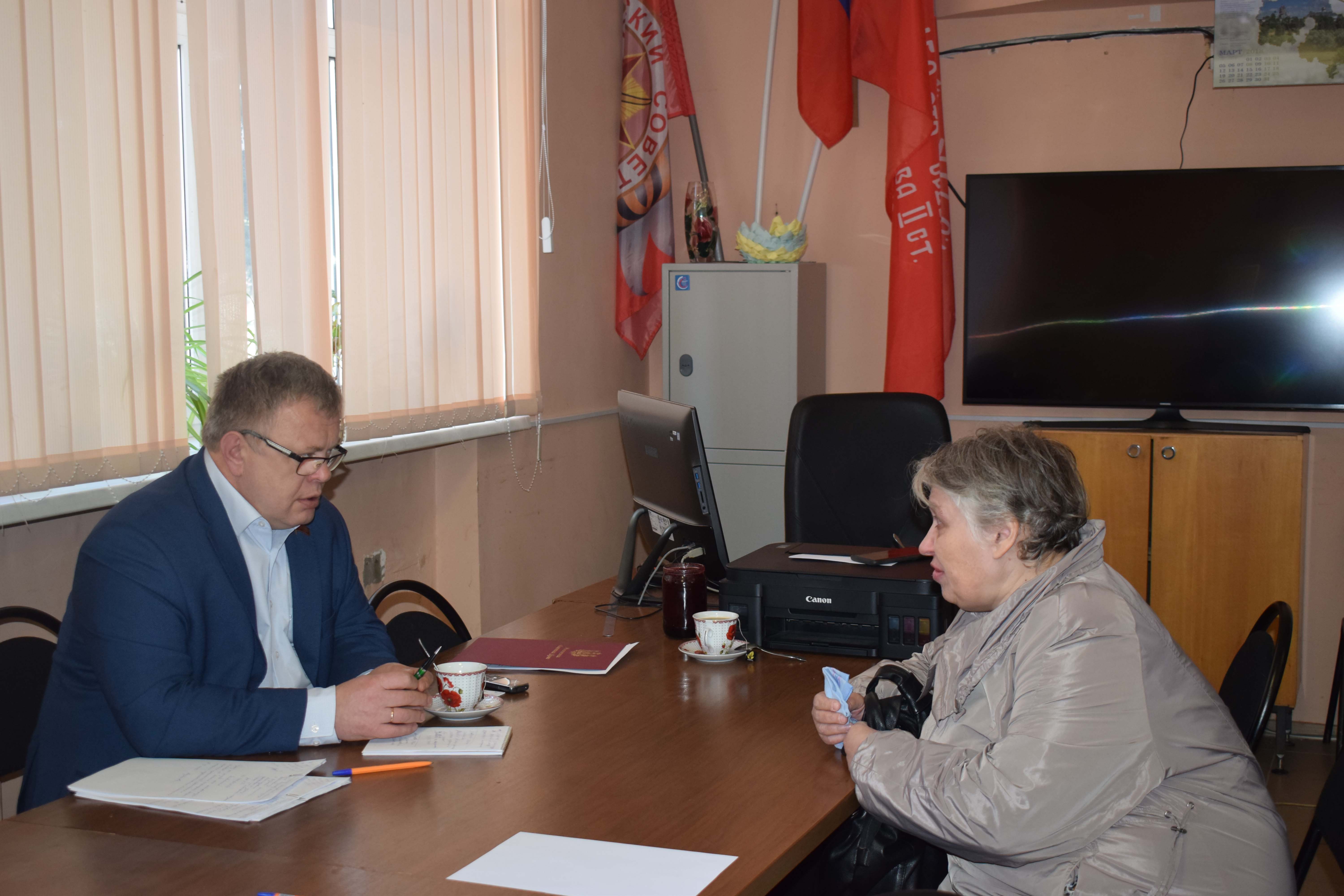 Депутат Мособлдумы Александр Наумов провел прием граждан в городских округах Озеры и Кашира