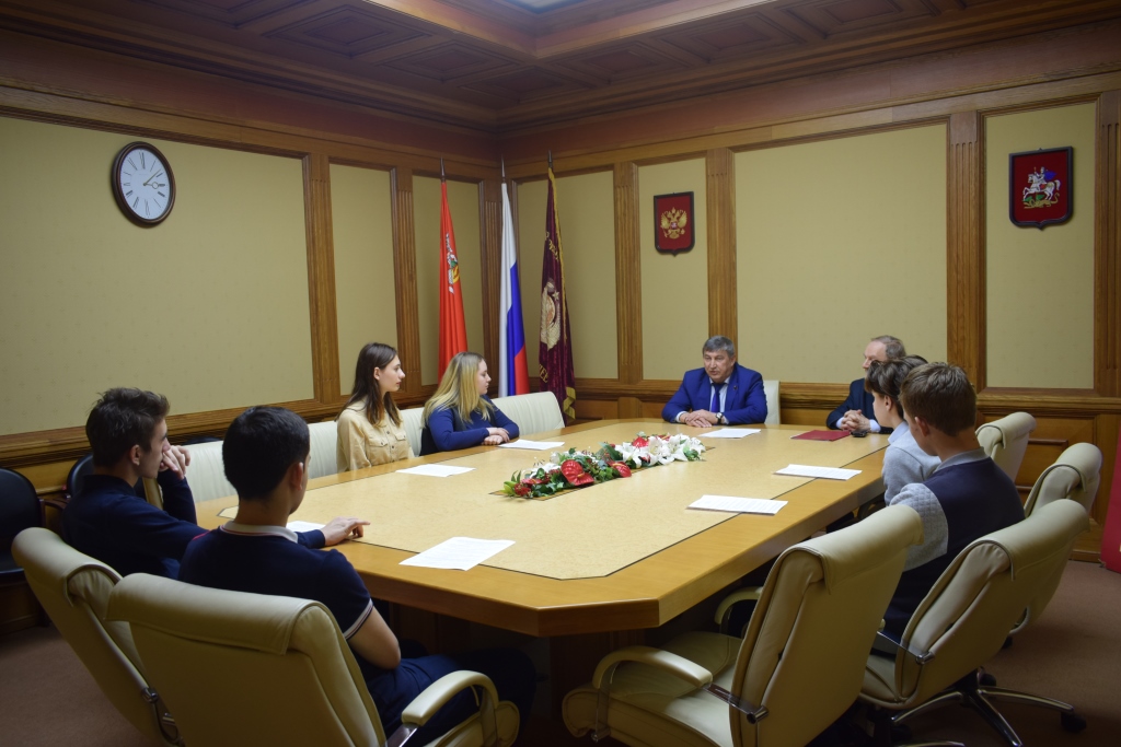 Парламентский урок в Мособлдуме