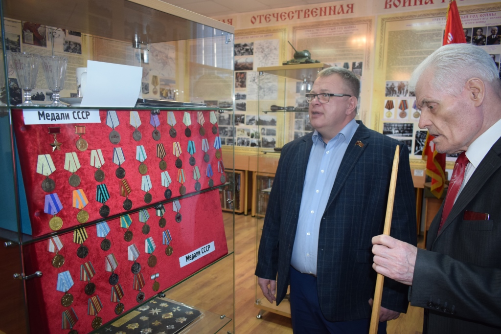 Депутат-коммунист Александр Наумов посетил музей «Боевой Славы» городского округа Чехов