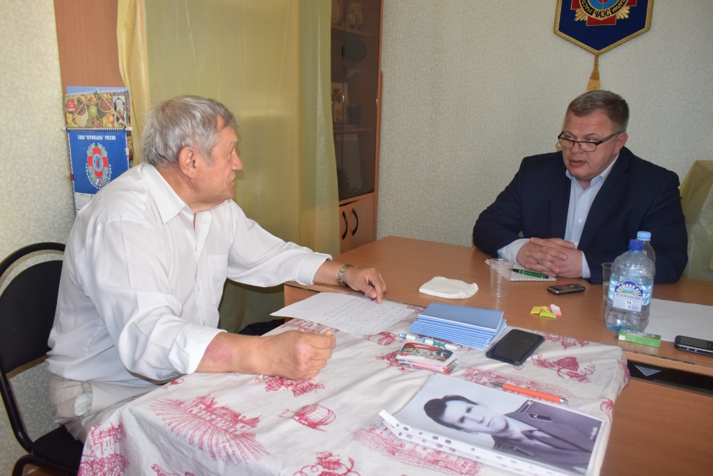Встреча депутата-коммуниста Александра Наумова с чернобыльцами