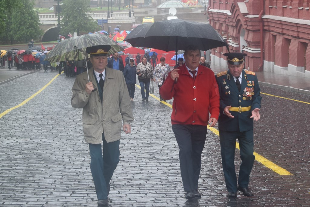 Пионерия и Ленин будут жить всегда в веках!