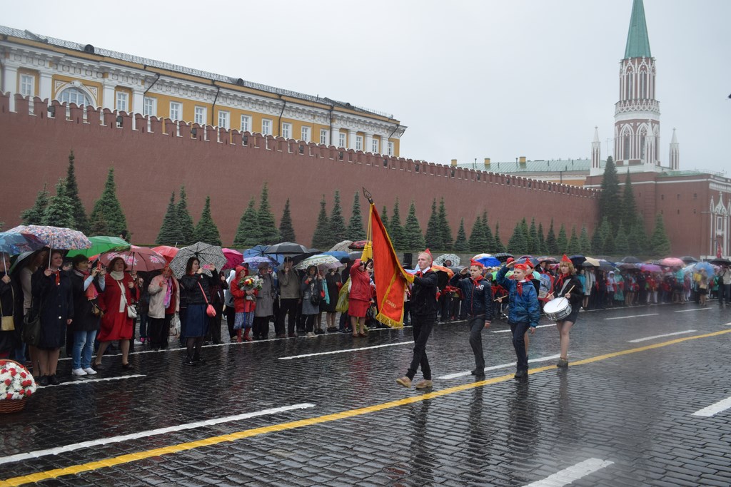Пионерия и Ленин будут жить всегда в веках!