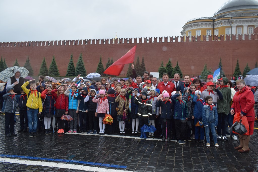 Пионерия и Ленин будут жить всегда в веках!