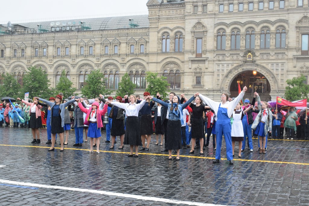 Пионерия и Ленин будут жить всегда в веках!