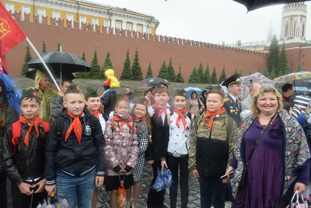 Пионерия и Ленин будут жить всегда в веках!