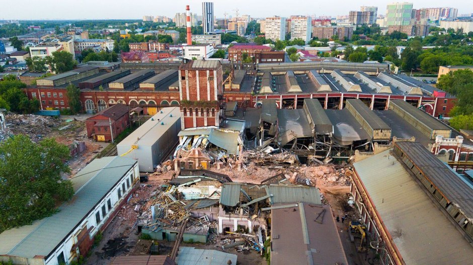 Варварский снос: исторические здания Метровагонмаша сносят ради жилой застройки