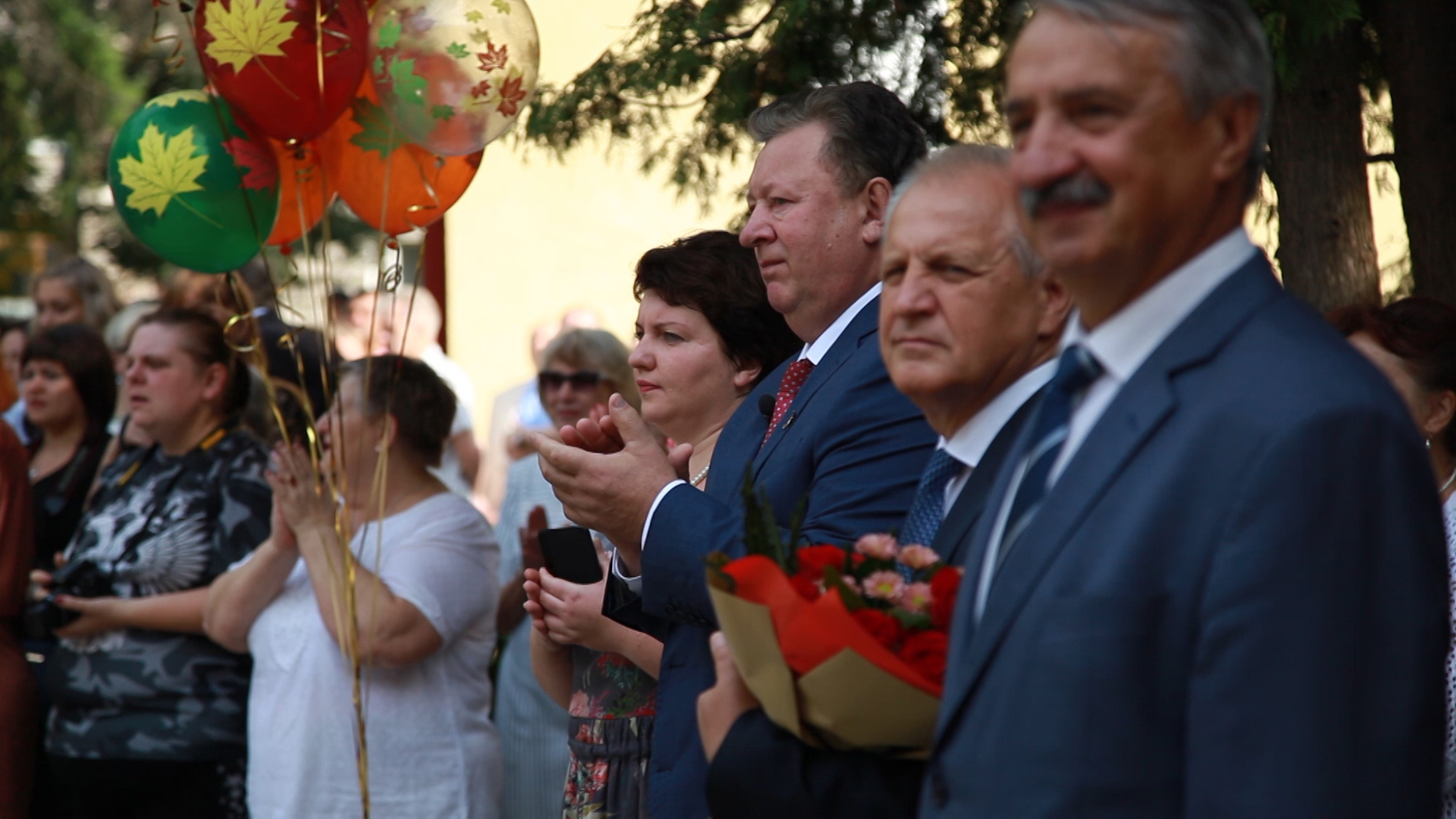 1 сентября Владимир Кашин поздравил учеников и учителей Дубровицкой средней школы г.о. Подольск с Днём знаний