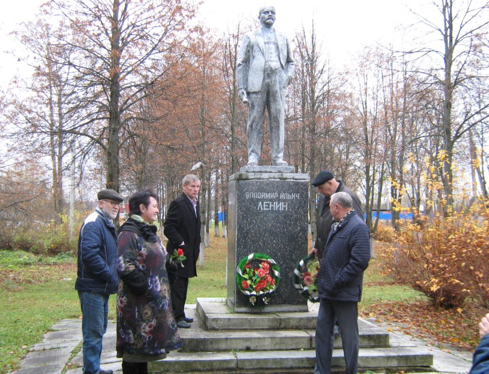 Автопробег в честь 100-летия Ленинского комсомола