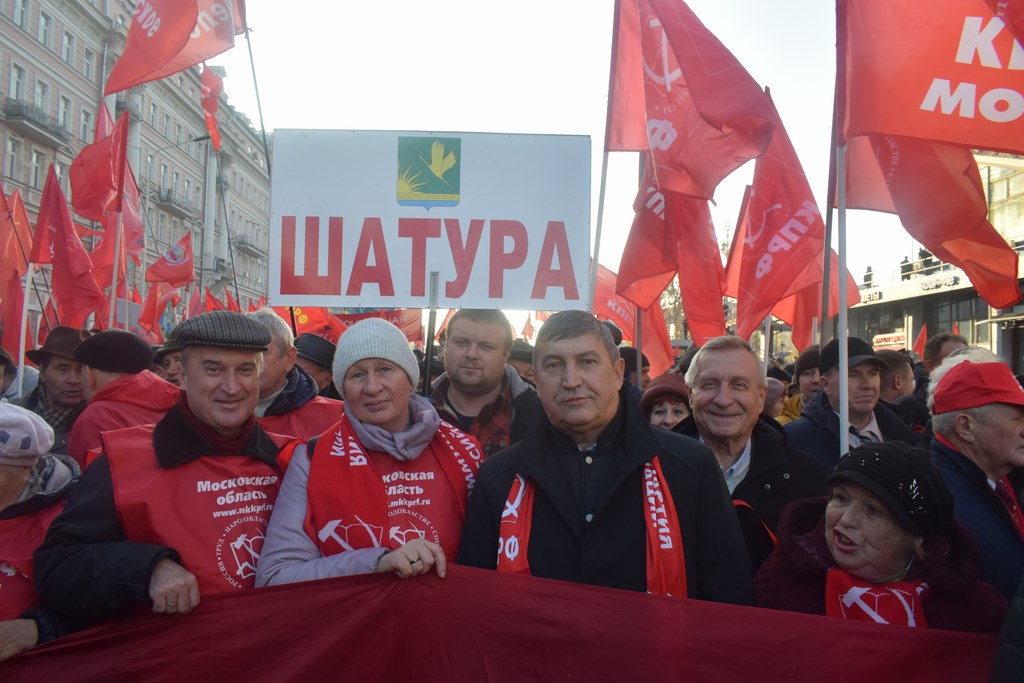 Да здравствует Великий Октябрь и новые победы во имя социализма!