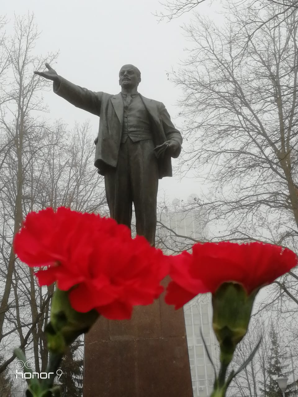 В нашей великой стране социализм победит!