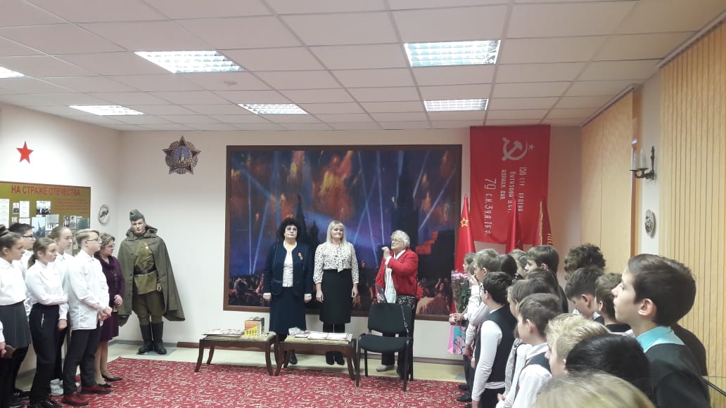 Елена Мокринская поздравила победителей конкурса творческих работ «Славная юность моей фамилии»