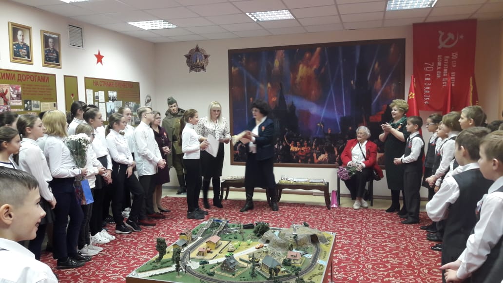 Елена Мокринская поздравила победителей конкурса творческих работ «Славная юность моей фамилии»