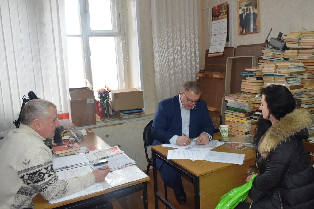 Депутат Александр Наумов провёл приём граждан в Ленинском районе и в г.о. Серпухов