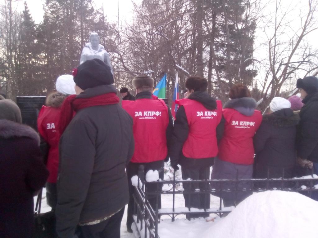 В Лотошино и Шаховской почтили память Советских солдат