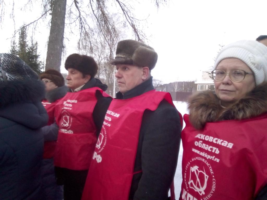В Лотошино и Шаховской почтили память Советских солдат