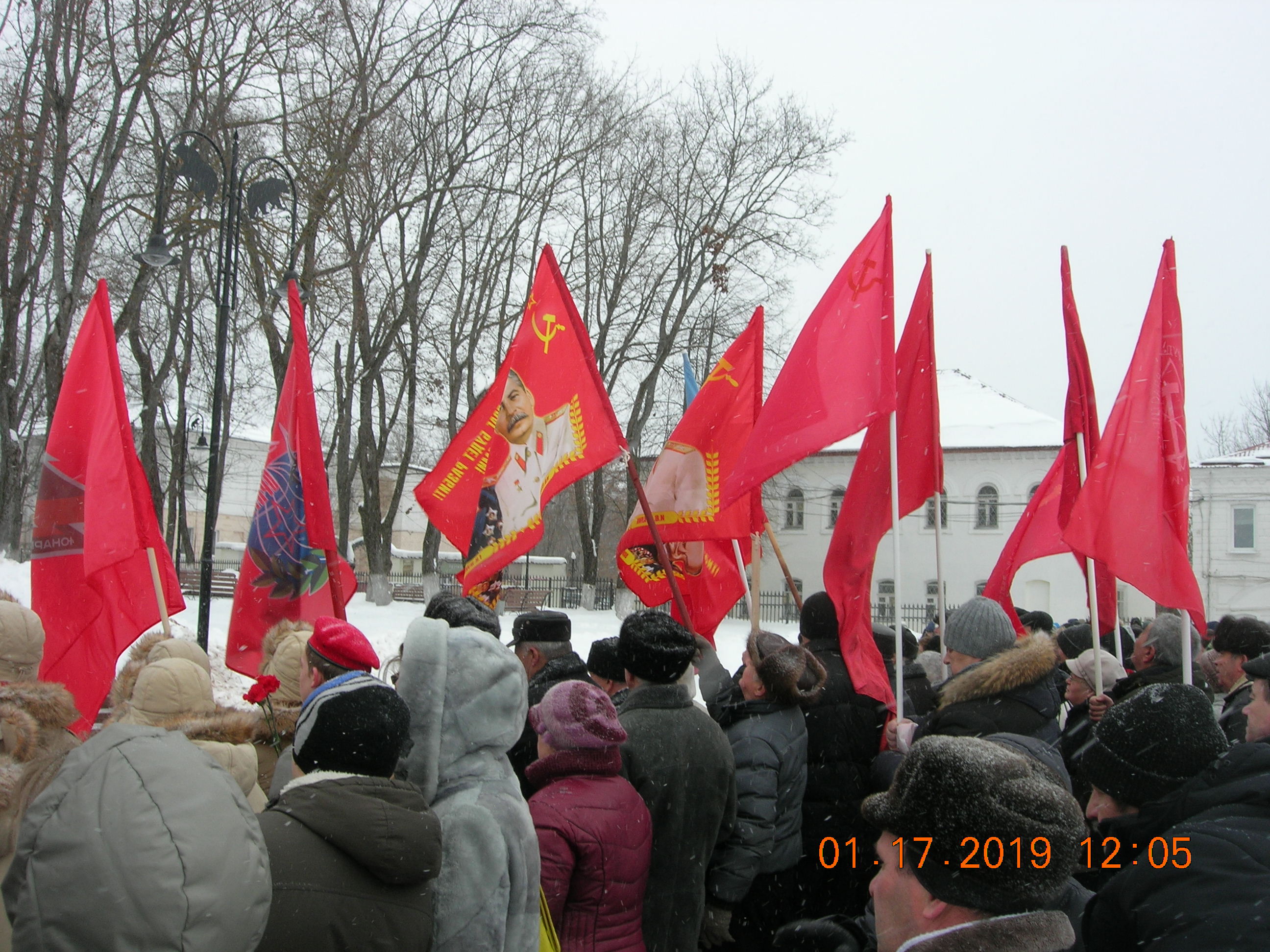 В Рузе на площади Партизан состоялся торжественный митинг