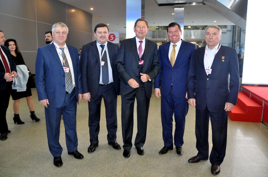 Михаил Авдеев принял участие в торжественном открытии выставки BATIMAT RUSSIA 2019