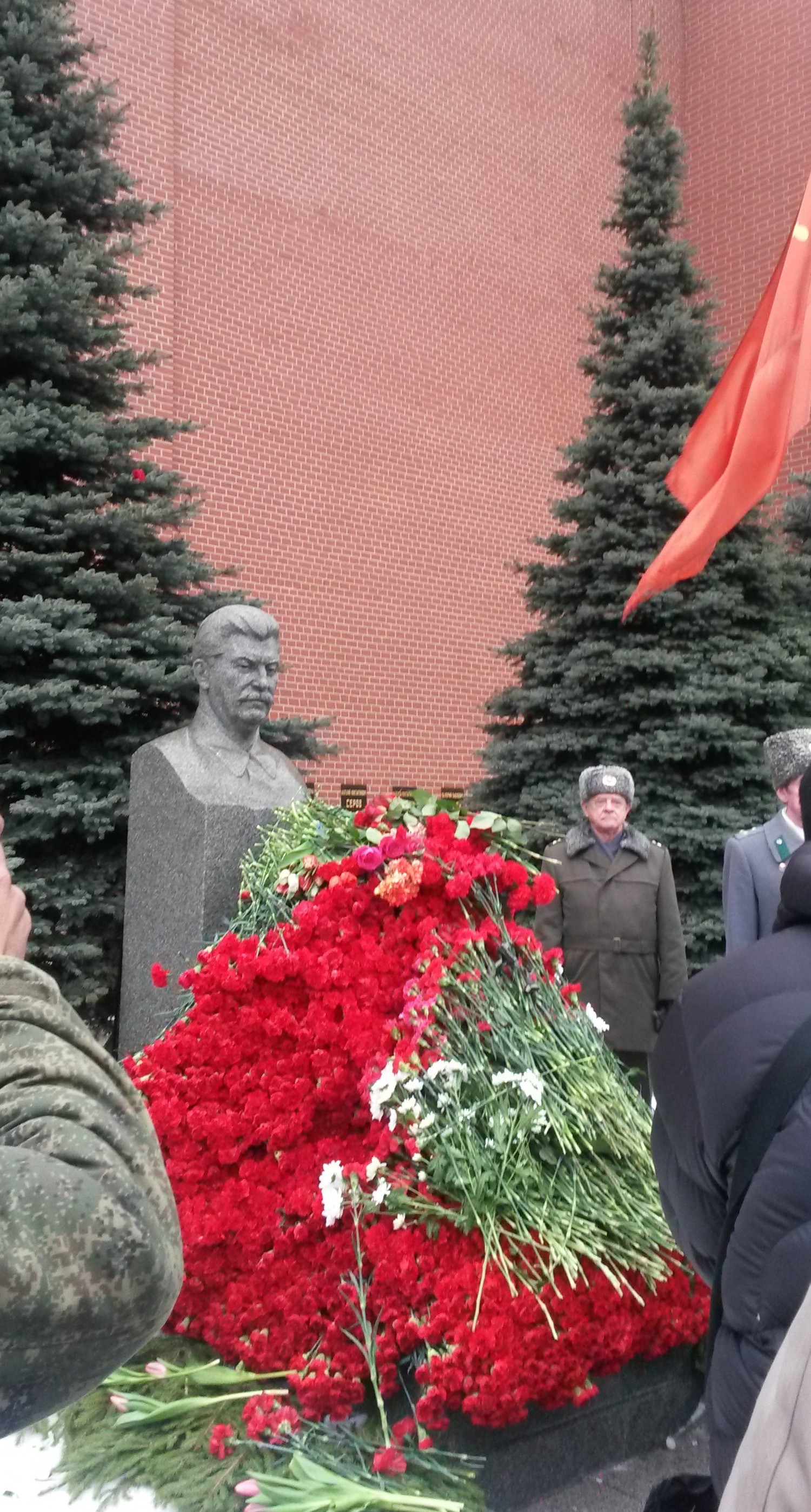 Пора праздников и памятных дат