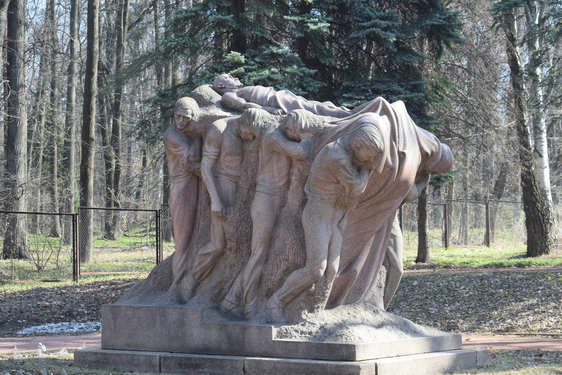 Ленинскому субботнику - ударный труд!