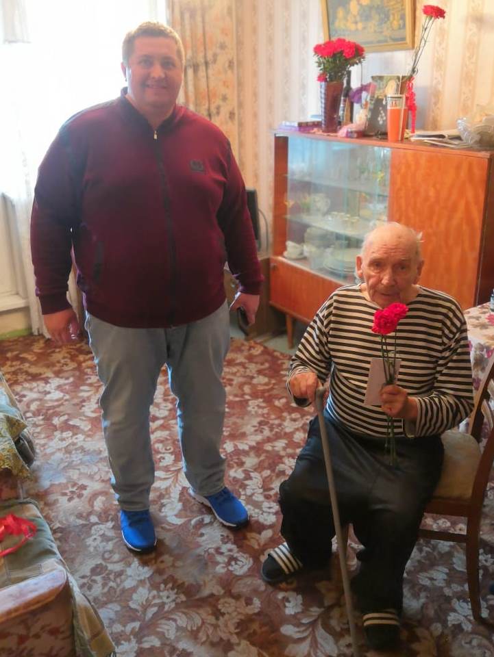 В Клину поздравили ветеранов с Днём Победы