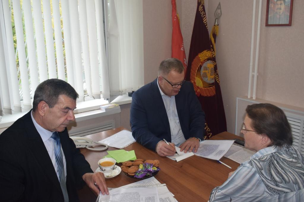 Александр Наумов провёл приём граждан в Домодедово