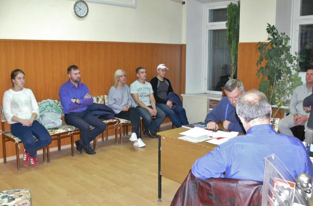 Любую команду можно сравнить с магнитом, чем она сильнее, тем сильнее притягивает и удерживает!