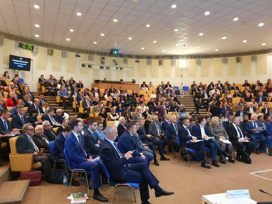 В.И. Кашин провел в Госдуме парламентские слушания на тему «Законодательные аспекты развития малых форм хозяйствования»
