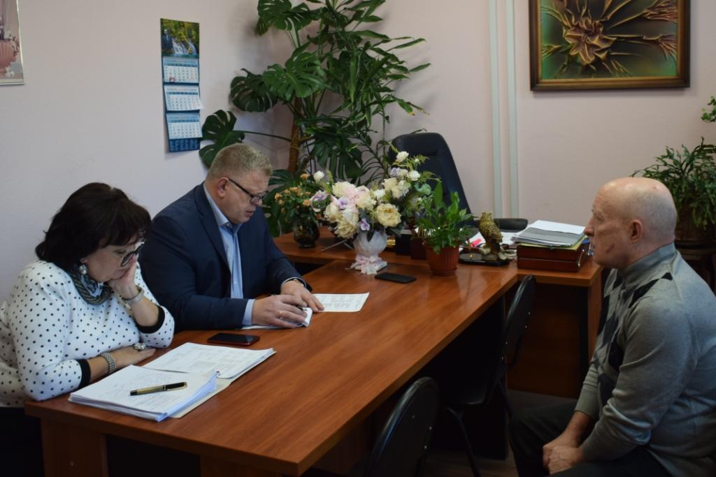 Депутат-коммунист Александр Наумов провел приём граждан в г.о. Чехов